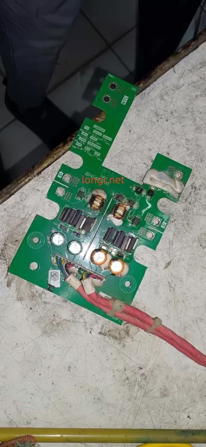 Used Disassembled Delta C2000-CP200-220KW Inverter Trigger Board 2954437702/2954437703 with Quality Assurance - Image 3