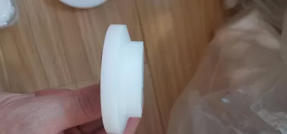 Brand new 5mm adapter chuck for Laurell WS-650 spin coaters. Made of chemical-resistant material with O-rings, ensures secure sample holding. - Image 3