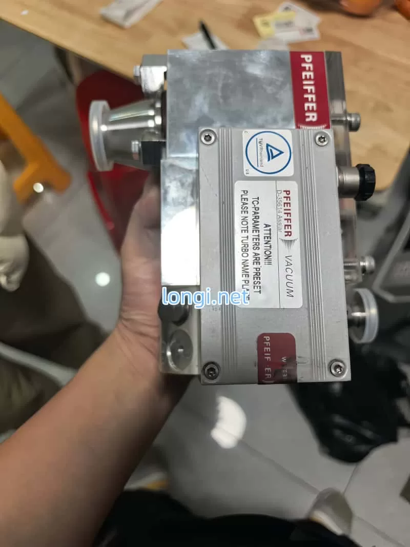 Pfeiffer Vacuum SplitFlow 80 Molecular Pump PM P05 569, DN100 ISO-K, Made in Germany - Image 3