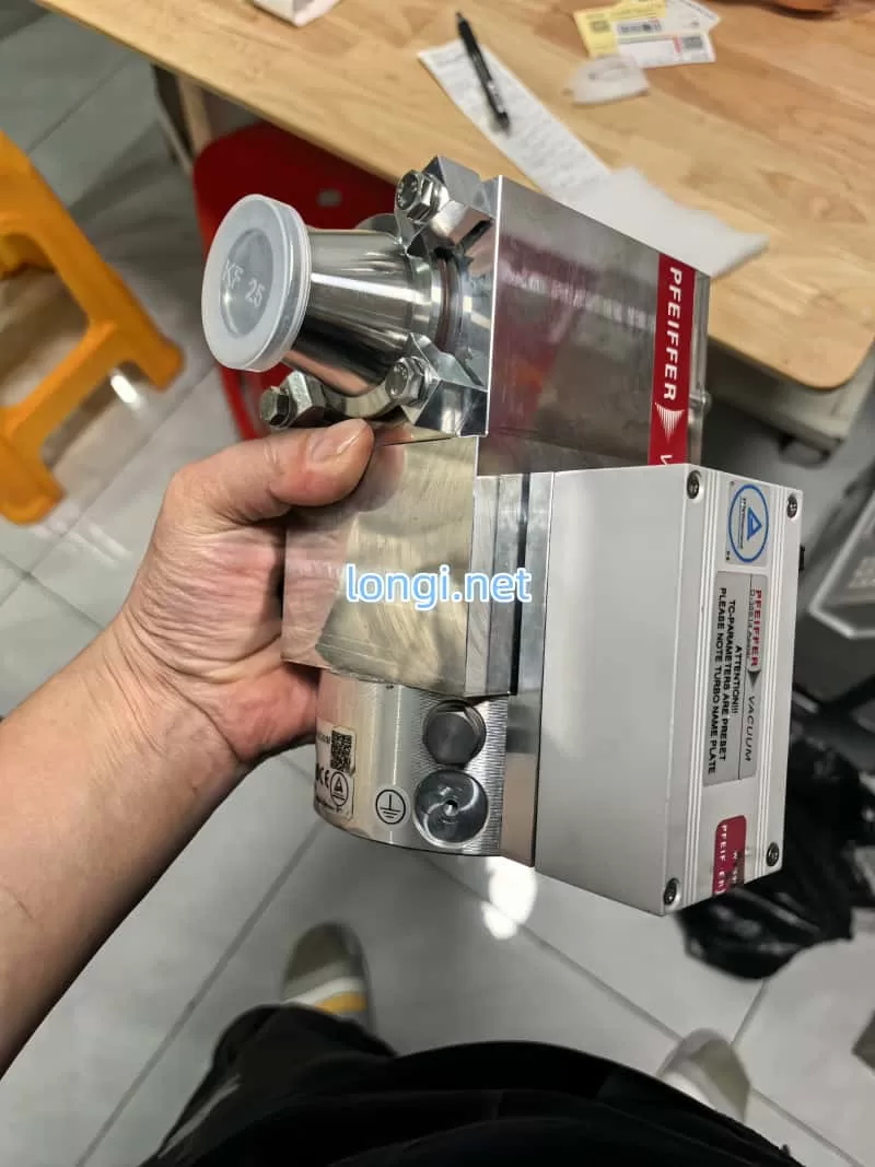 Pfeiffer Vacuum SplitFlow 80 Molecular Pump PM P05 569, DN100 ISO-K, Made in Germany - Image 2