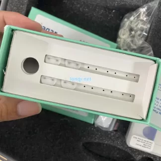 Top view of the A054L SEM filament showing its precise construction and high-purity tungsten material