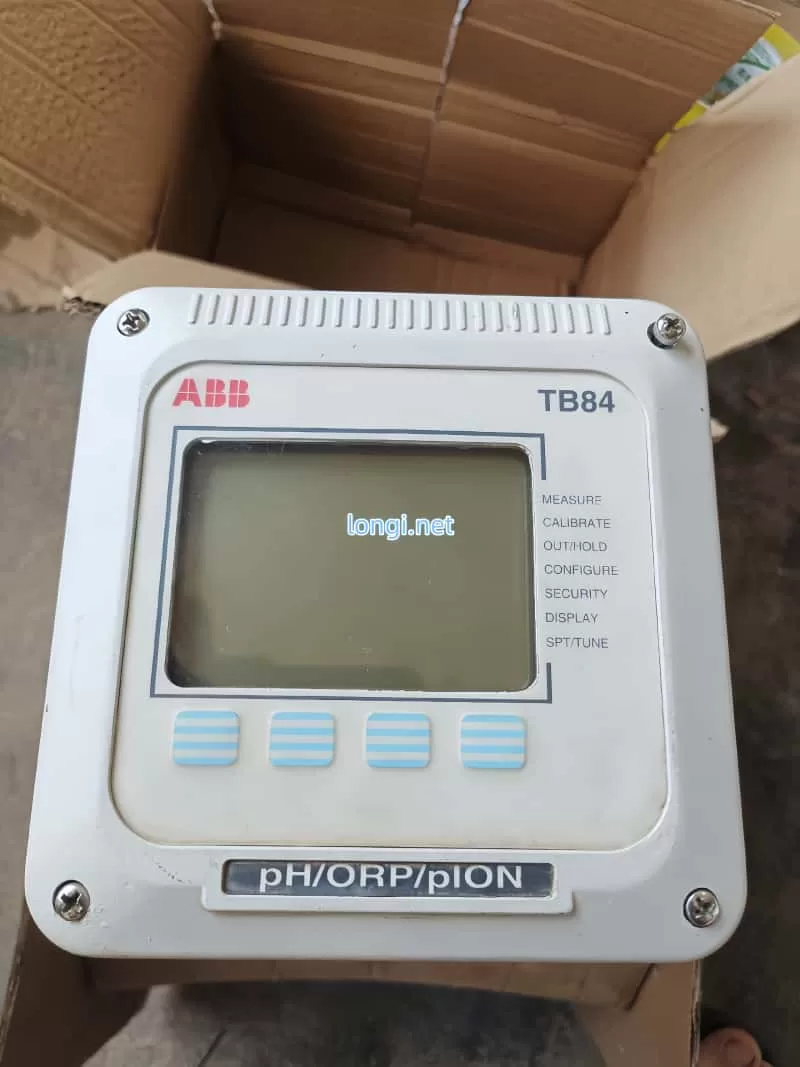 ABB TB84PH2000411 pH analyzer front view