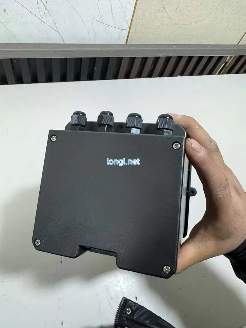 LIHERO LFWCS-2008 pH ORP Analyzer enclosure side view