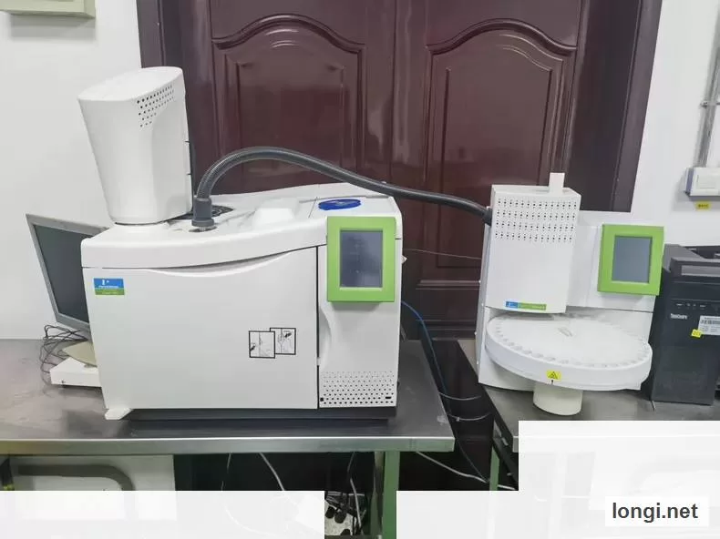 PerkinElmer Clarus 680 Chromatograph product photo