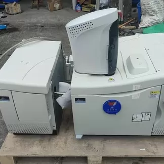 PerkinElmer PE680 Gas Chromatograph product photo