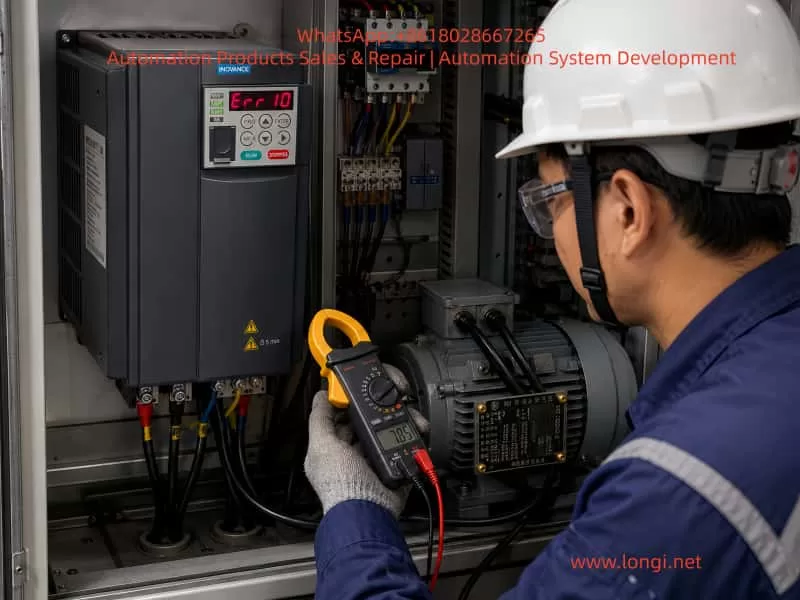 Industrial technician diagnosing an Inovance MD310 variable-frequency drive displaying Err10 while measuring the current of a 7.5 kW three-phase motor inside an electrical control cabinet.