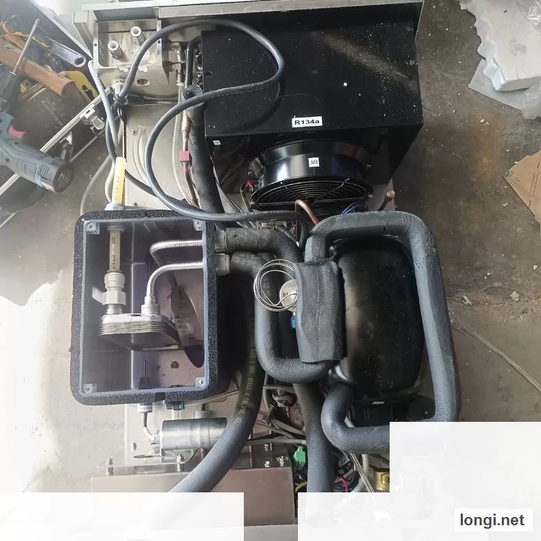 A281-08 Mass Spectrometer product photo