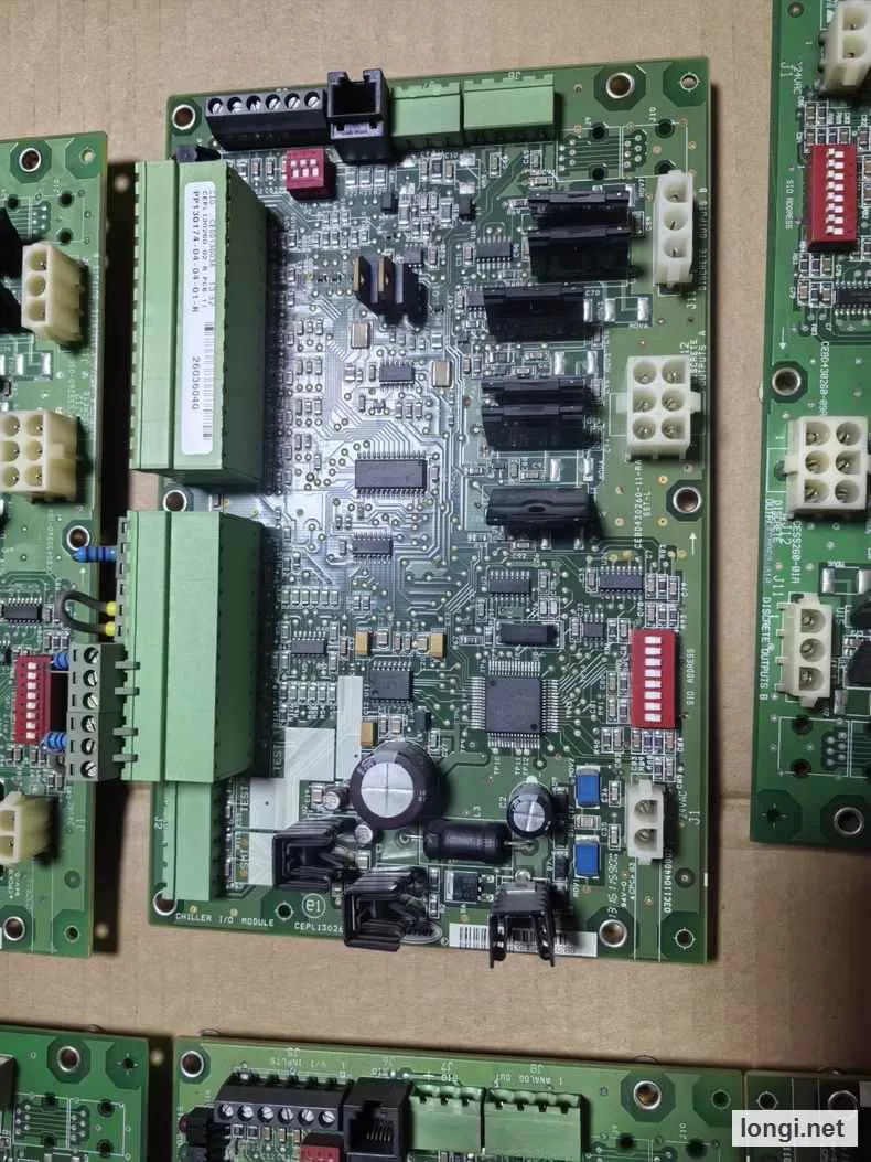 Carrier 19XR CEPL130260-02 CCM Main Control Board product photo