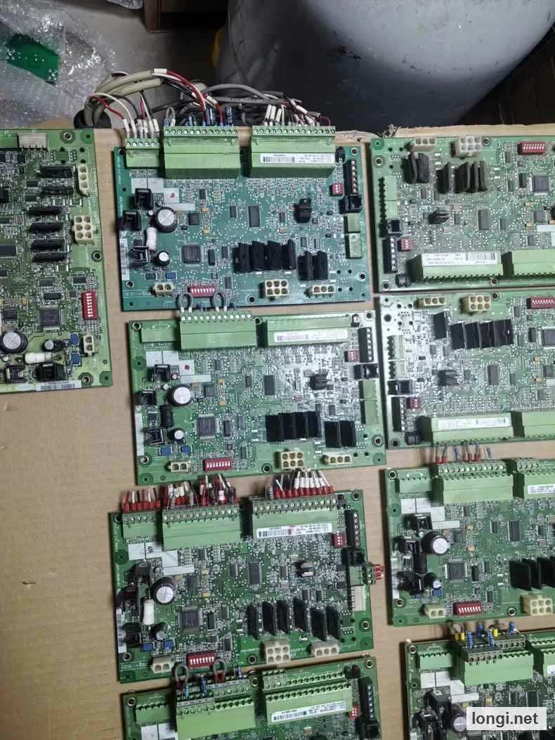 Carrier 19XR CEPL130260-02 CCM Main Control Board product photo