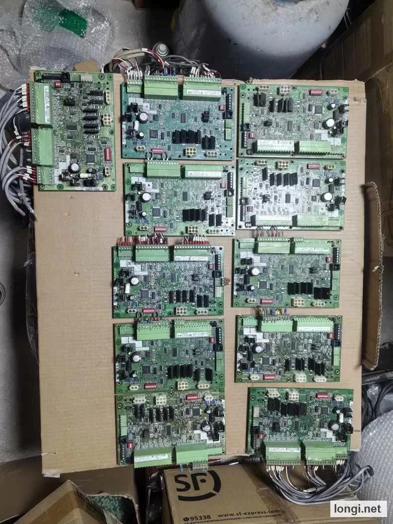 Carrier 19XR CEPL130260-02 CCM Main Control Board product photo