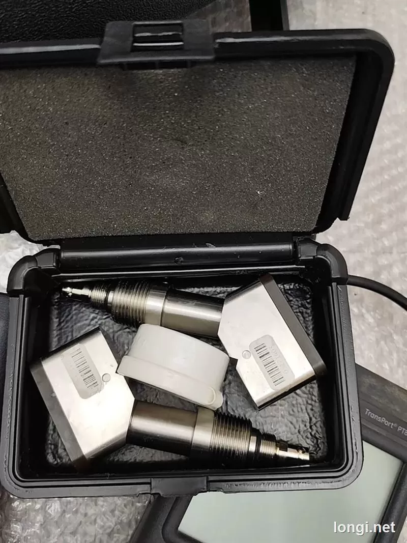 CRS403 Flow Meter product photo