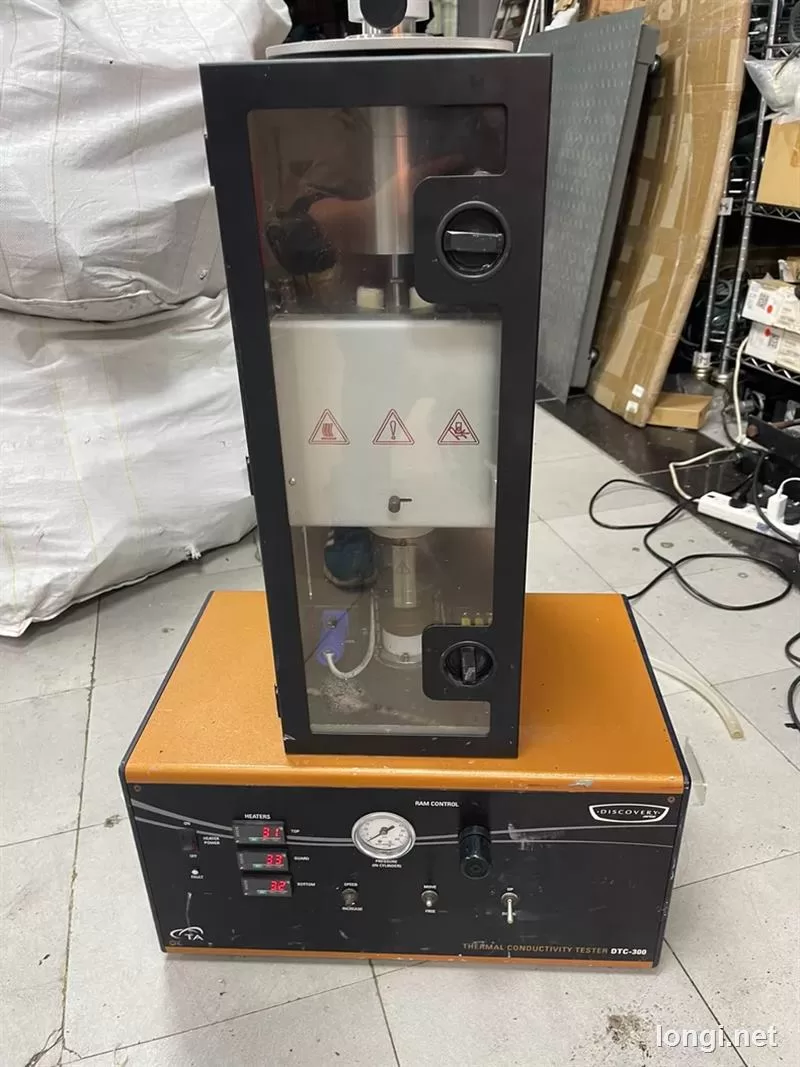 DTC300 Test Instrument product photo
