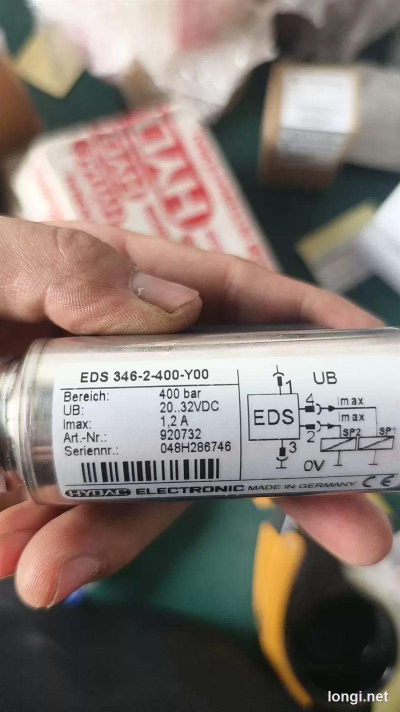EDS-346-2-400-Y00 Industrial Sensor product photo