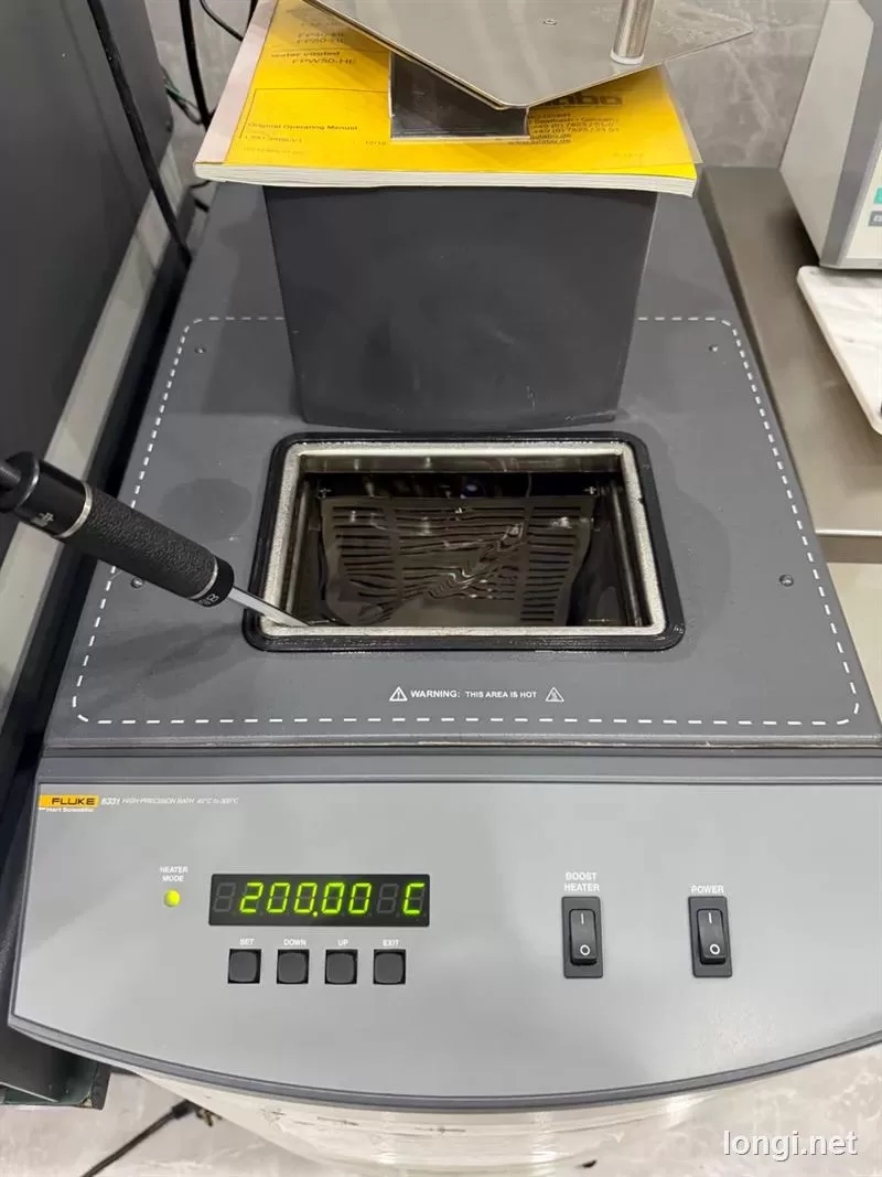 Fluke 6331 Temperature Calibration Oil Bath product photo
