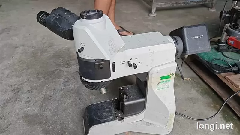 HRM300 Microscope product photo