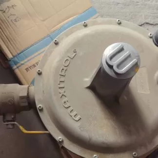 Maxitrol RV111 Industrial Gas Pressure Regulator product photo