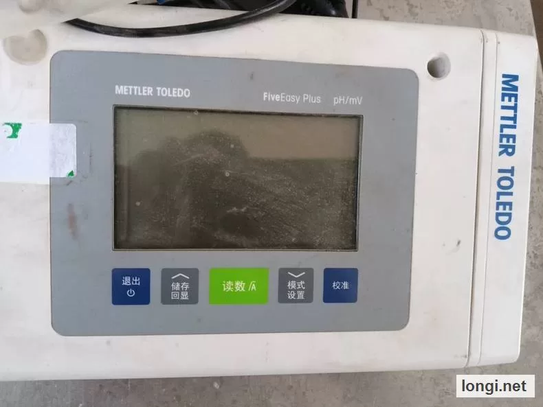 Mettler Toledo FE28 FiveEasy pH Meter with PE438 Electrode product photo