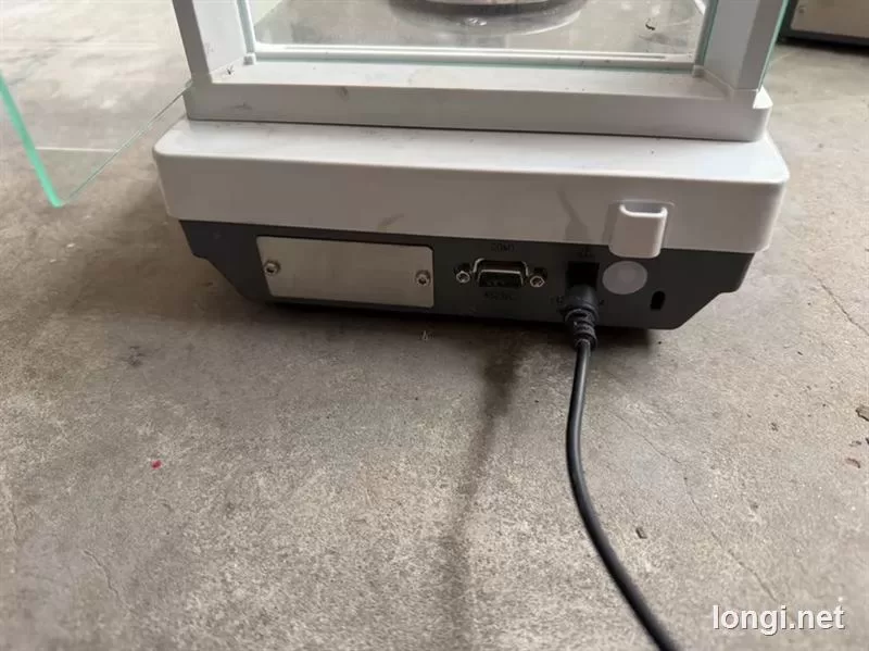 Mettler Toledo ME204E Laboratory Balance product photo