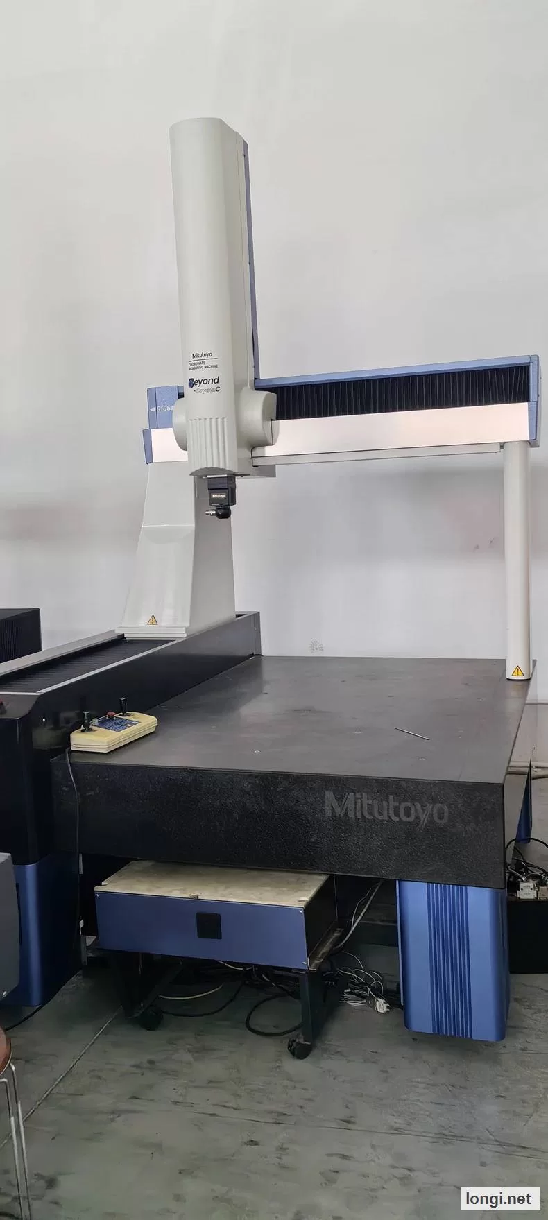 Mitutoyo Beyond Crysta-C 9106 Coordinate Measuring Machine product photo
