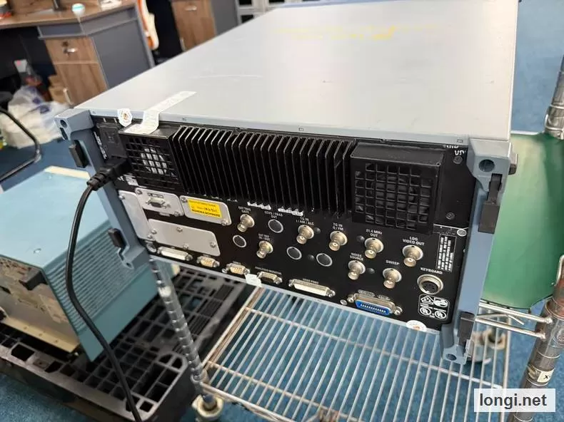 Rohde and Schwarz FSIQ26 Signal Analyzer product photo