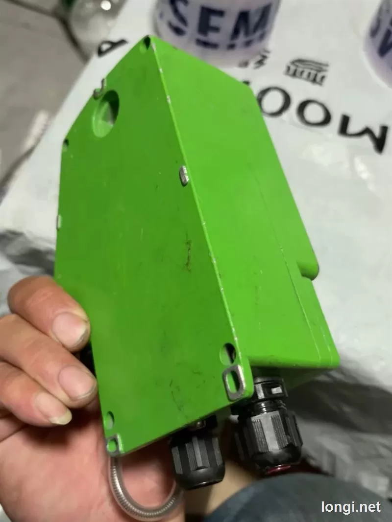 Schischek InBin-P500 Differential Pressure Controller product photo